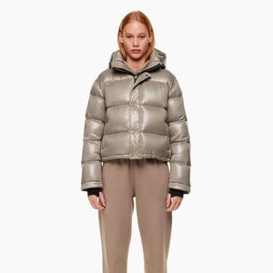 Aritzia Super Puff Shorty in Modern Taupe